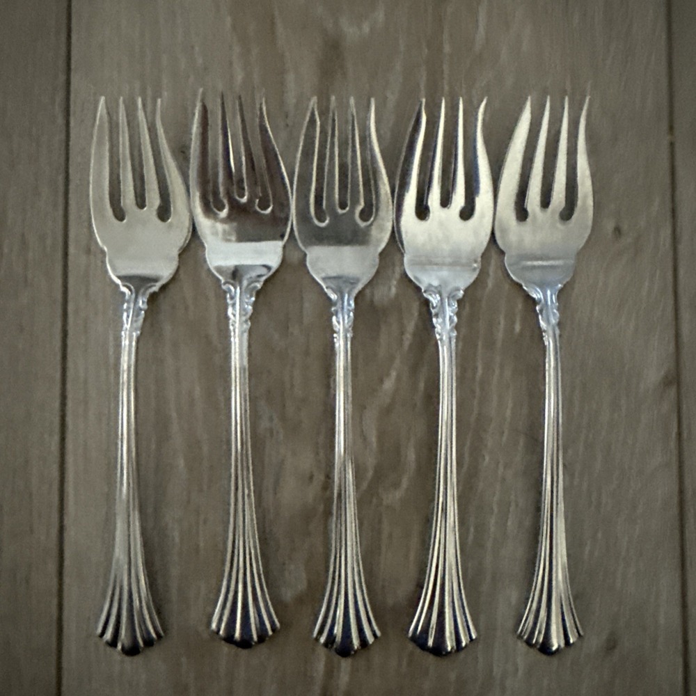 Set of 5 Reed & Barton Stainless 1800 Salad Fork